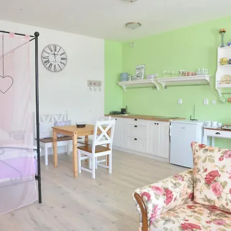 Apartment Mandle
