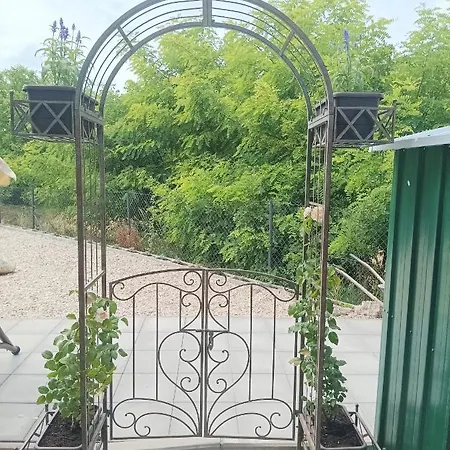 Mandle * Hustopeče