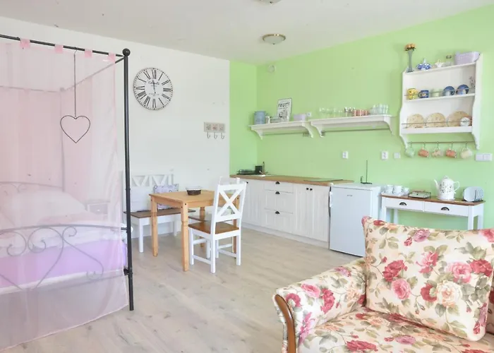 Apartment Mandle